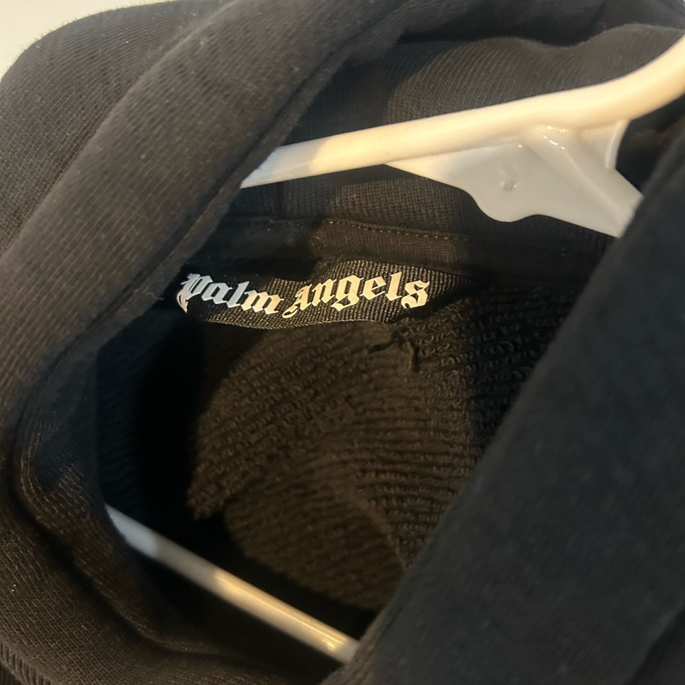 Black palm angels hoodie! Great condition - Picture 3 of 3